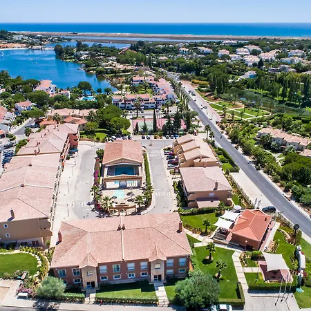 Lakeside Country Club - Turisticos 4*