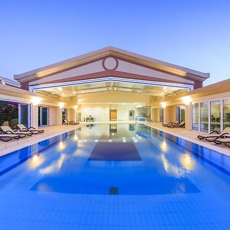 Lakeside Country Club - Turisticos 4*