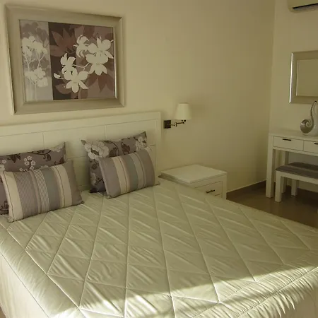 Lakeside Country Club - Turisticos 4*