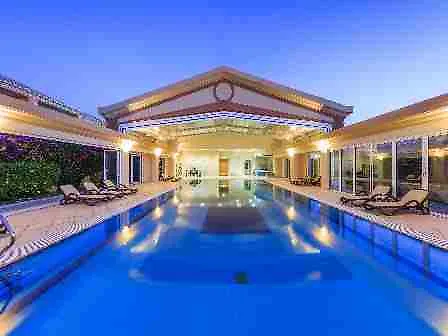 Aldeamento Turístico Lakeside Country Club - Turísticos 4*
