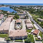 Prázdninový areál Lakeside Country Club - Turisticos 4*