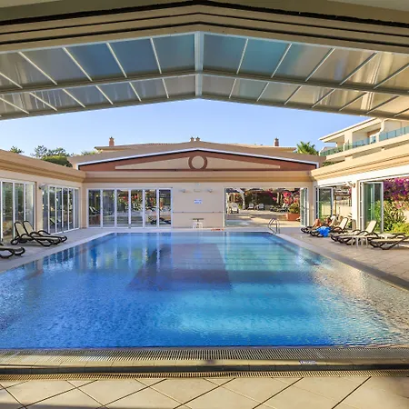 Lakeside Country Club - Turisticos Tatil parkı